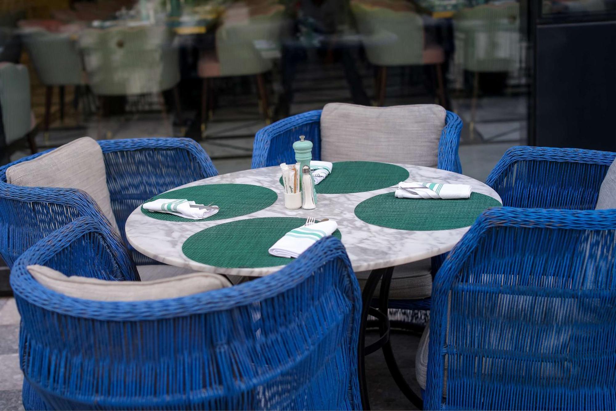 Mansard Riyadh, A Radisson Collection Hotel Exterior foto A table with placemats
